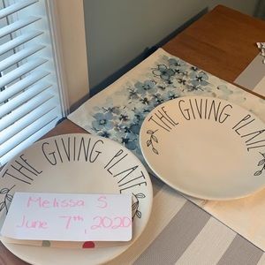 Rae Dunn Giving plate